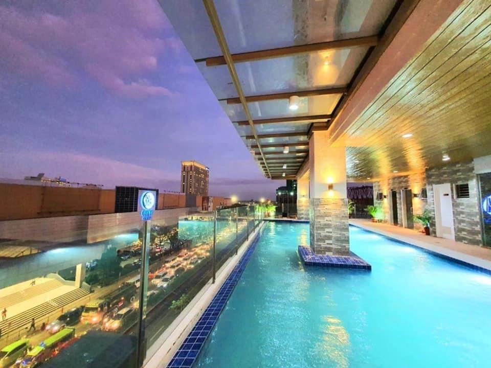 Sunvida Tower Residences Infront Of Sm City Cebu Exteriér fotografie